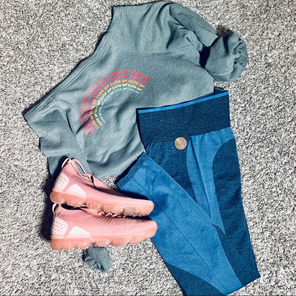SEAMLESS LEGGINGS BNWT BY PINK